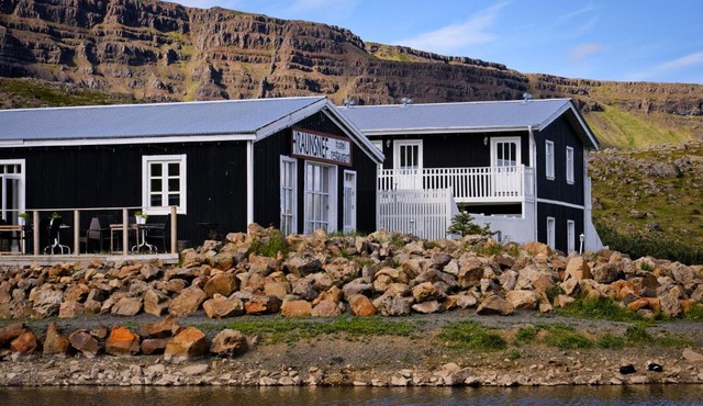 Hraunsnef Country Hotel