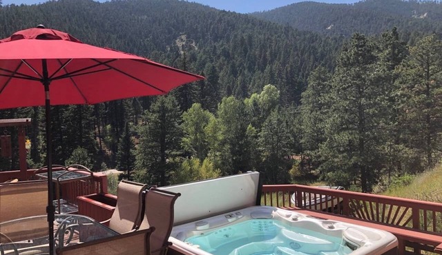 Hummingbird Haven - Private Creek