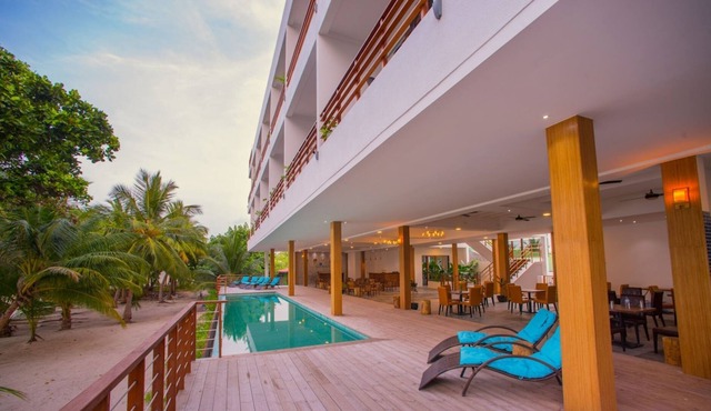 Kiha Luxury Beach Hotel, Del. King, Inc. breakfast