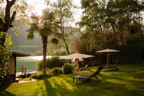 Leuchtenburg am See