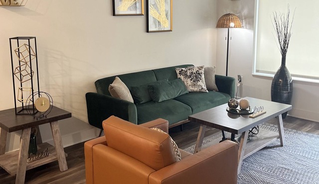Lovely & Comfy 1bedroom with indoor fireplace