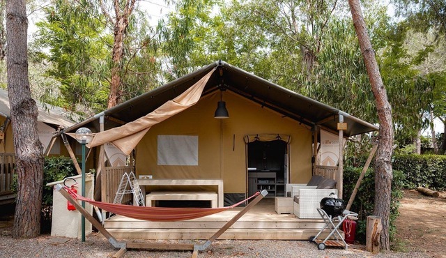 Luxe Sanitary 6 pers. Villatent at Family campsite Casa dei Prati