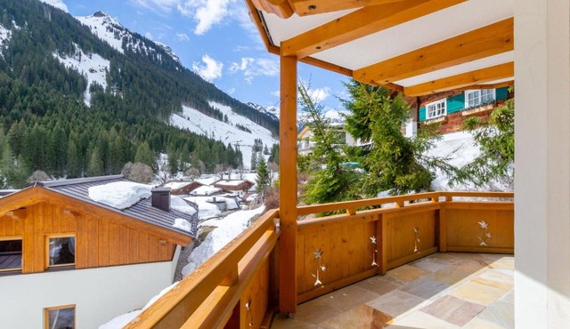 Luxurious Apartment in Saalbach Hinterglemm with Sauna