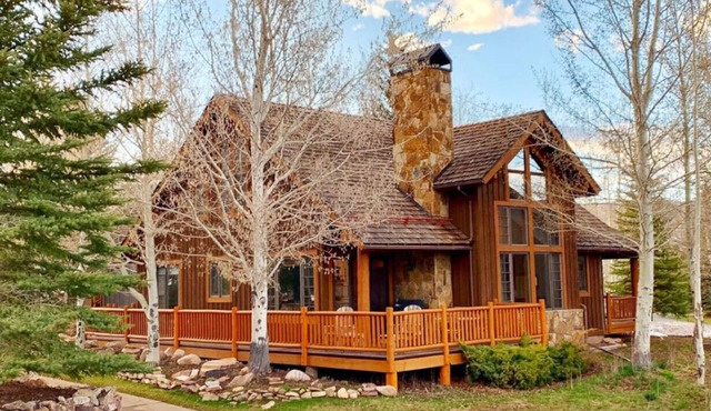 Luxurious Cordillera Estate 5 BR, Private Hot Tub