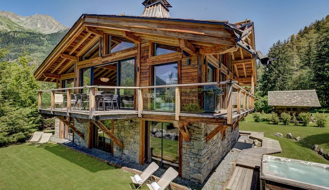 Luxury 5 Bedroom Chalet with indoor pool & spa