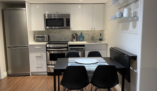 Luxury Midtown Apartment in Home