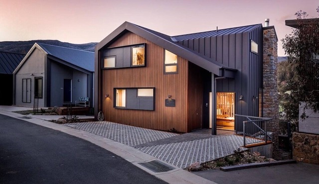 Luxury Mountain Chalet one of Crackenback's best