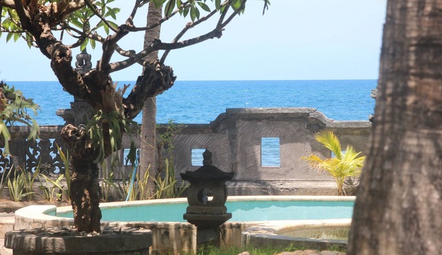 Luxury Villa On The Beach In Lovina Beach Bali