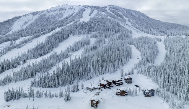 Modern Mountain Chalet at Apex Resort