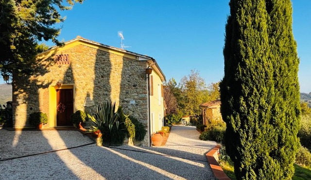 Modern Tuscan Escape Podere la Svolta