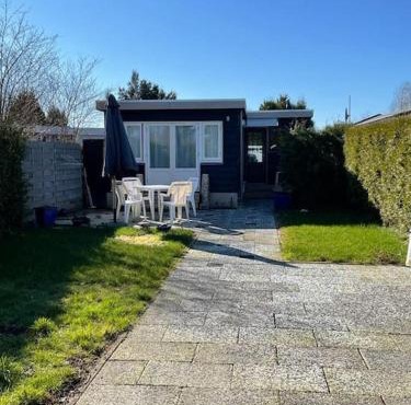 Mooie chalet met grote tuin dichtbij Amsterdam
