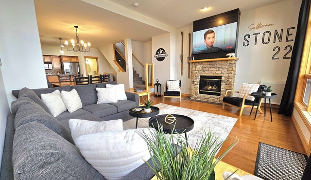 ❄️⛷️Mountain Escape Ski In/Ski Out, 4 Bdrm/Private hot tub🏂❄️