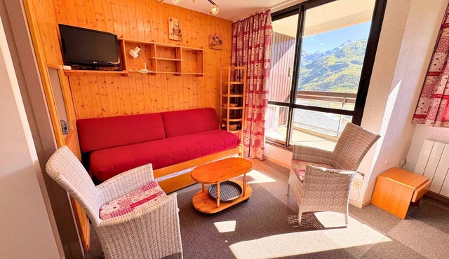 Origanes Residence - Apartment for 10 close to the slopes in Les Ménuires