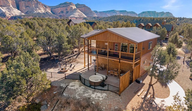Overlook Casita | Private Hot tub | Zion NP