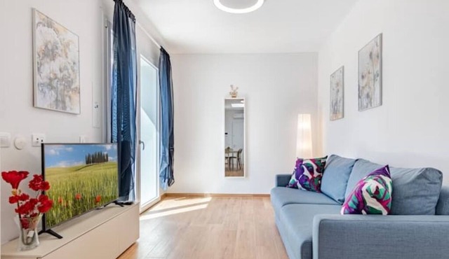 Penthouse-view tower-new-solarium-1km center-park