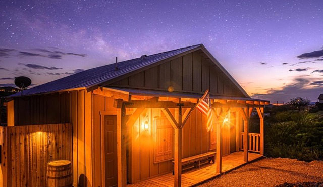 -Pet Friendly- Miners Cabin #6 - King Bed with Private Balcony