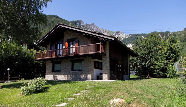 Private chalet near the ski slopes