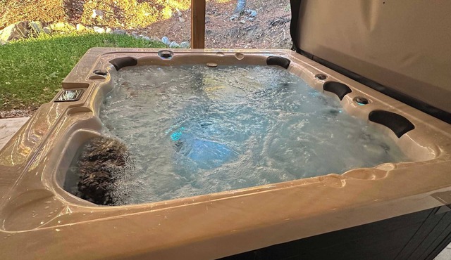 Private Hot Tub| Hiking | Skiing |Perle Forestière