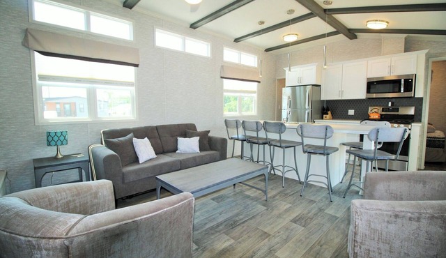 Quarry Meadows Resort Living ! Sherkson Shores