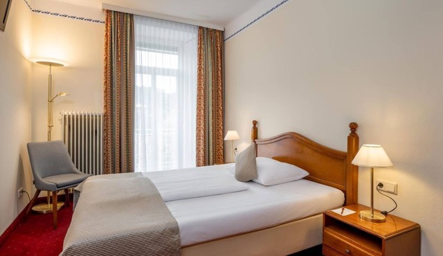 Queensize - non cancelable - breakfast - IMLAUER Palais Mirabell