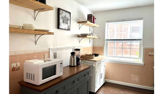 Quiet & Private Flat in College Hill 15 min to Downtown