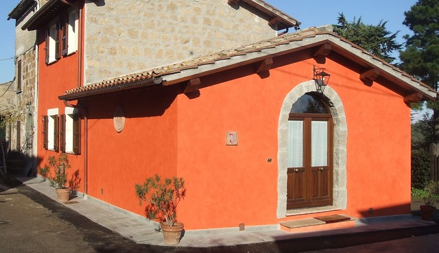 RED HOUSE-CASA ROSSA - near CIVITA DI BAGNOREGIO- panoramic location