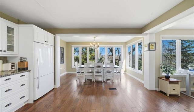 River Views | Pool Table | EV Charger | Hiking Trails | Near Niagara Falls