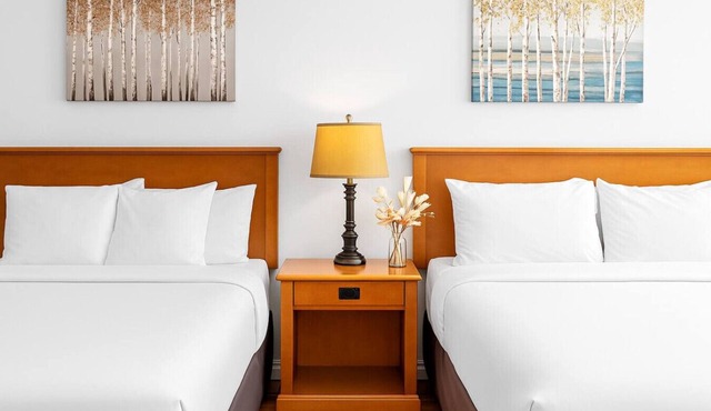Rockies Getaway w/Mountain Views Near DT/Banff!