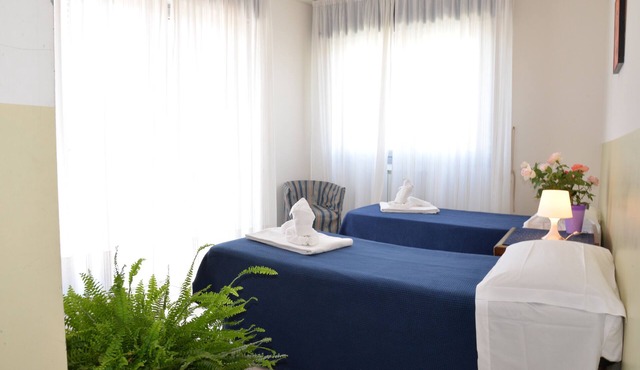 Room-two-room Apartment