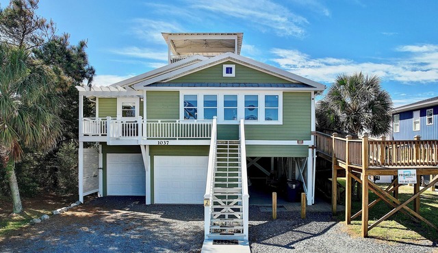 "Seawatch Tower" - SF Home w/Private Pool, 3 BR/3.5 Bath, Covered Roof Deck, Sleeps 10 Max
