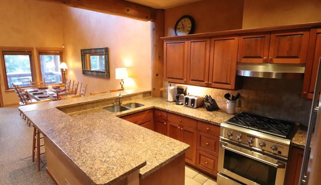 Ski/Bike in/out 4 bdrm, 4 bth home with pool table and media room