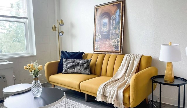 Sleepover | Luxurious 1BD/1BA + Gym - Cincinnati