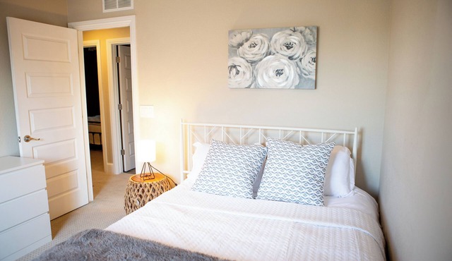 Spacious 4-bedroom house with Home Office and Wifi near Southlands Mall