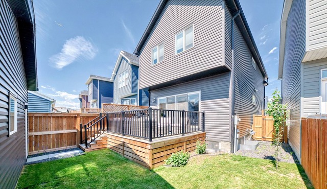 Spacious Home w/Sauna & Fenced Yard w/BBQ, Pet-Friendly, Sleeps 10, King Beds