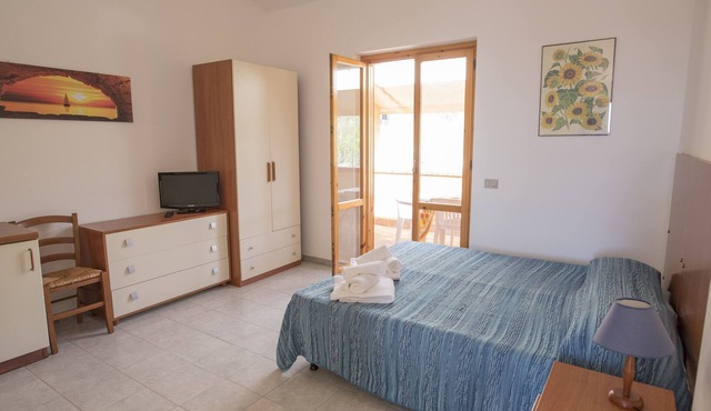 Studio 200 meters from the sea, wifi, self catering