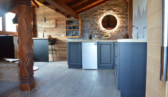 Suite with a sauna and a whirlpool tub. A very cozy mountain apartment.
