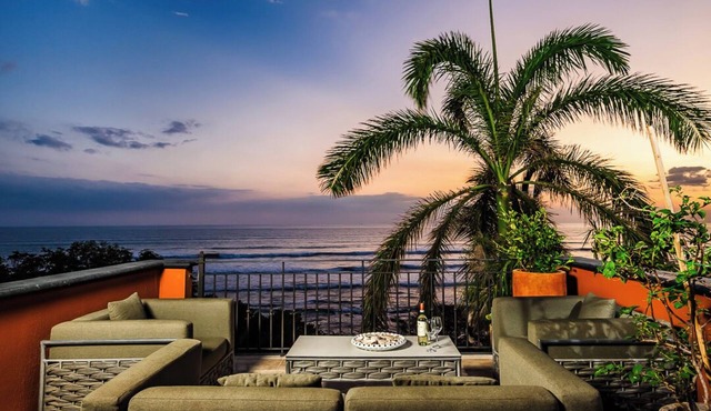 Sunset Terrace Langosta – Oceanfront Penthouse