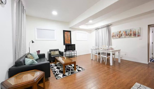 The Rustic: A Comfy 5 bedroom home open to longterm stays