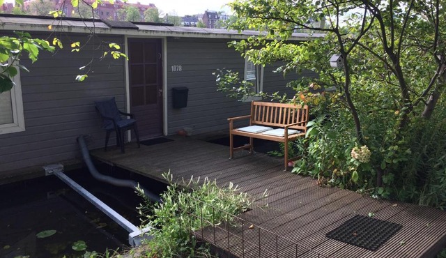 Tiny Houseboat B&B on the Amstel River