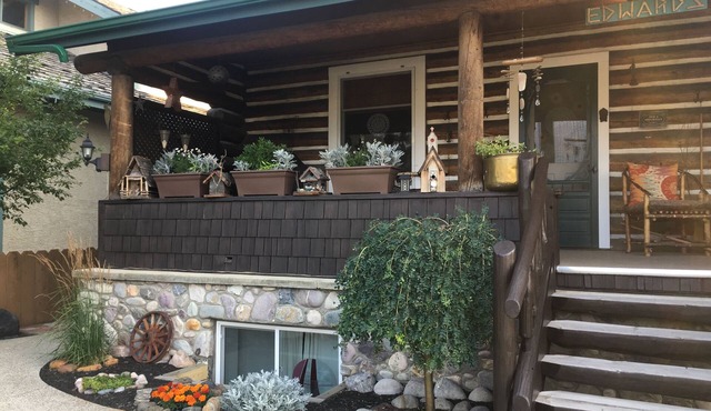 Two Bedroom, Two Bathrooms, Full Kitchen, Private Laundry, Living Room Apartment