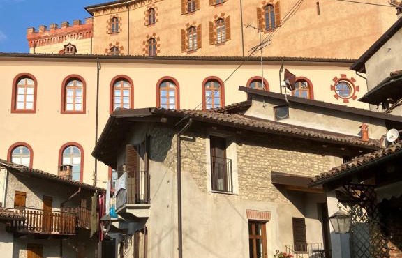 UN PASSO DAL CASTELLO