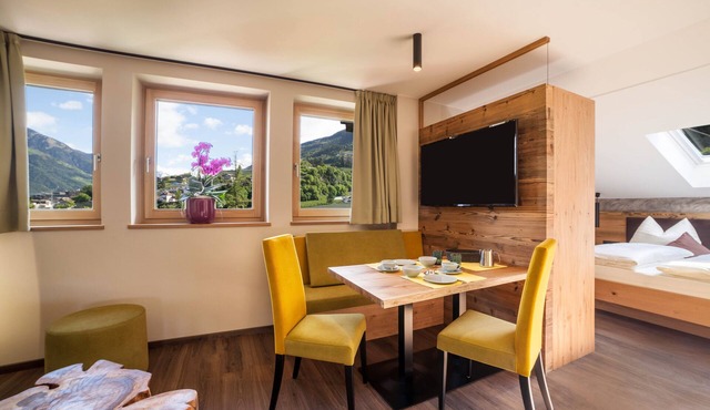 Vacation Apartment "Barrique" with Mountain View, Wi-Fi and Garden