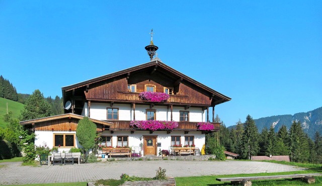 Wonderful private villa for 41 guests with WIFI, TV and terrace