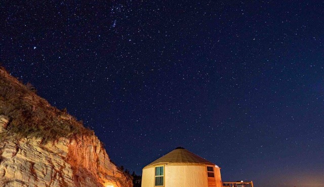 Yurt #4 Near Bryce & Zion w/Stargazing & 2 Kings
