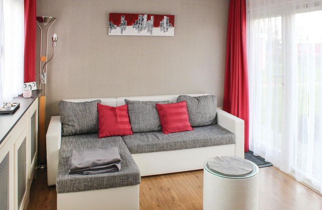2 bedroom accommodation in Andijk