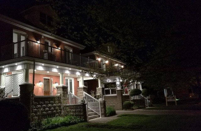 Ambassador's Inn Next Door - Luxury Suite(Suite 1) in Stratford