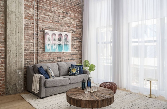 Bakan- 3Beds-2BA Downtown-6 Guests