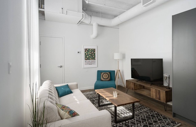 Bakan -Cozy 1BD 1BA-Downtown-4Guests