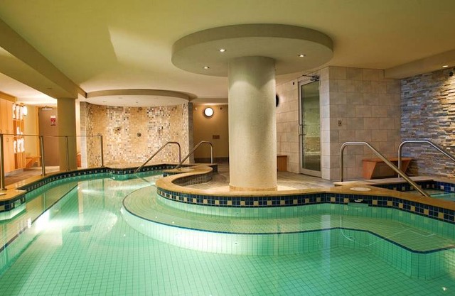 Banff Caribou Lodge & Spa