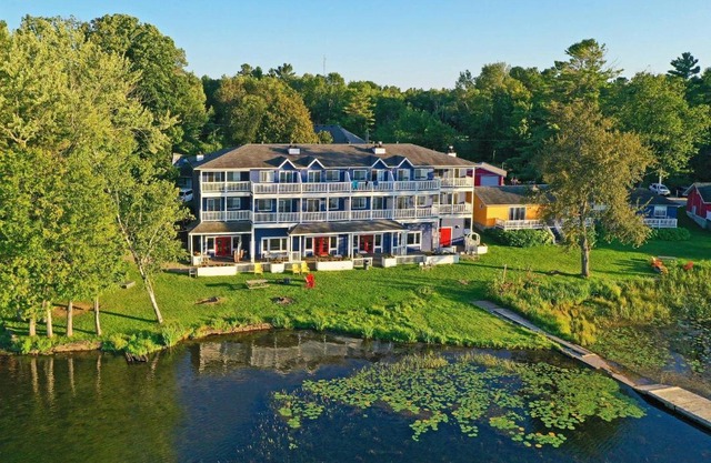 Bayview Wildwood Resort Hotel 
